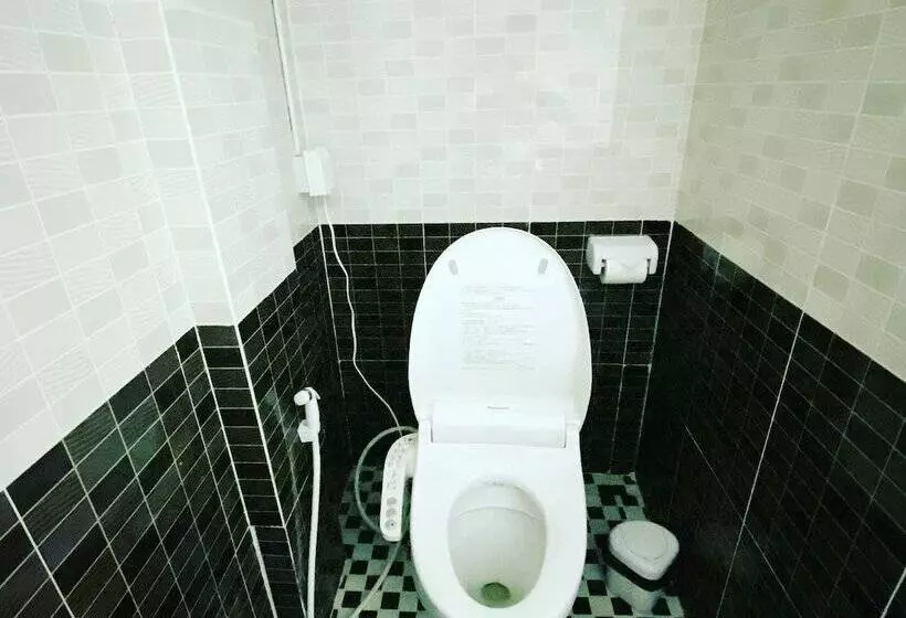 Guesthouse Sagami Cambodia   Hostel