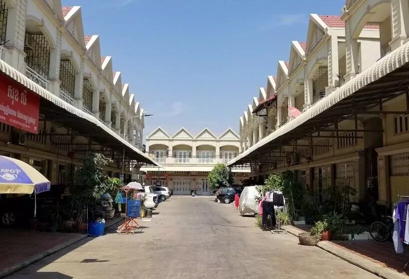 Guesthouse Sagami Cambodia   Hostel