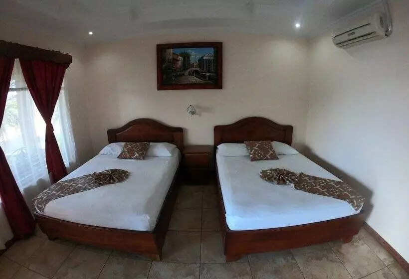 Hotelli Cabinas Sueño Real Guatuso