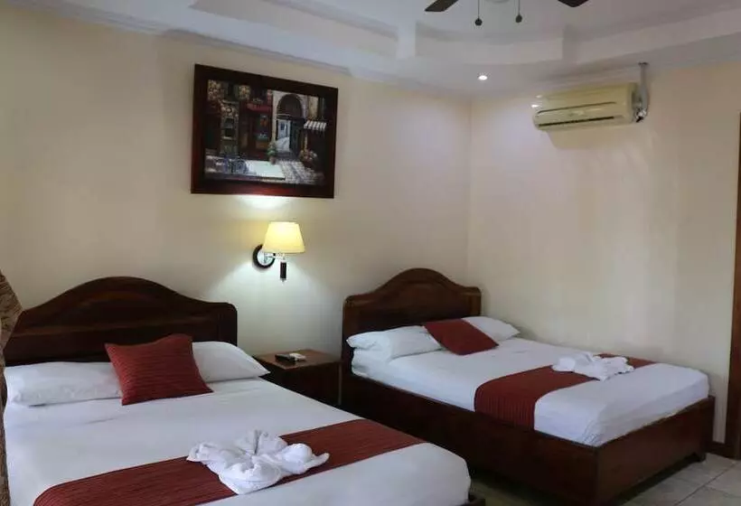 Hotelli Cabinas Sueño Real Guatuso