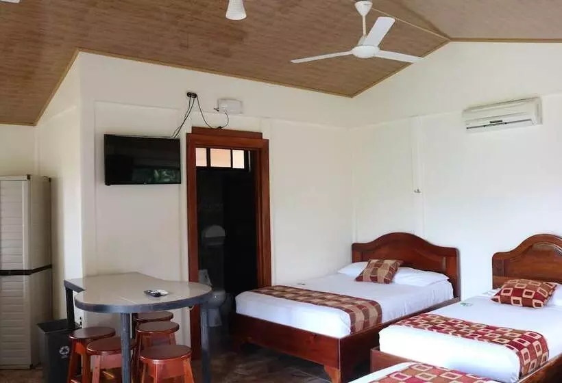 Hotelli Cabinas Sueño Real Guatuso