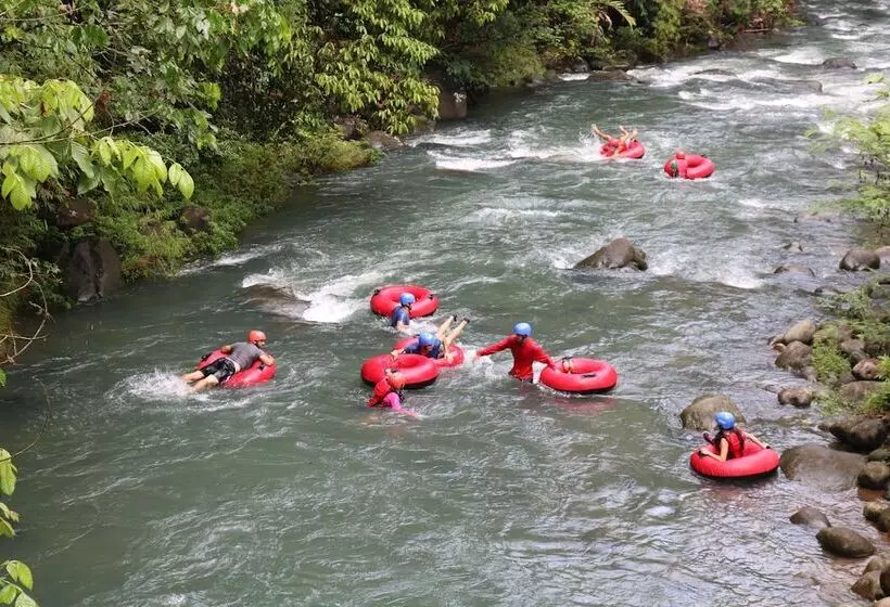 Hotelli Cabinas Sueño Real Guatuso