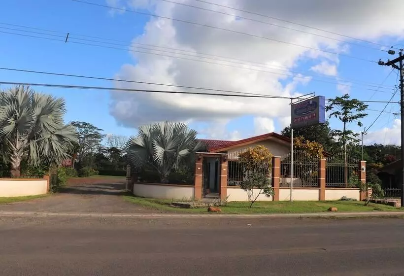 Hotelli Cabinas Sueño Real Guatuso