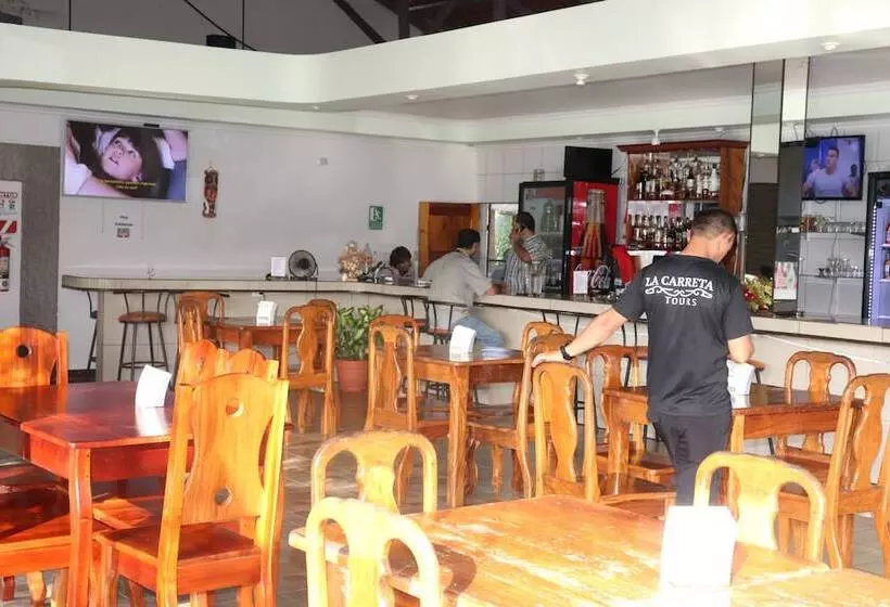 Hotelli Cabinas Sueño Real Guatuso