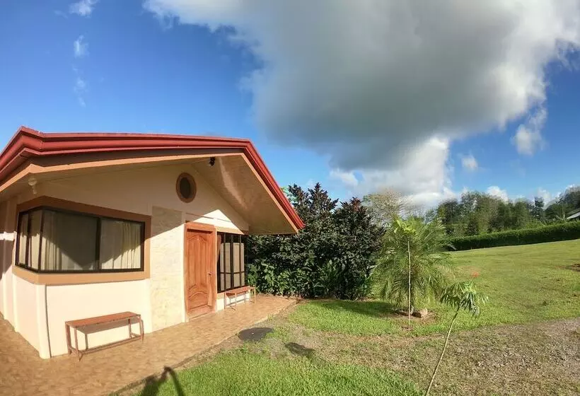 Hotelli Cabinas Sueño Real Guatuso