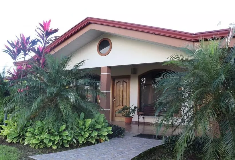 Hotelli Cabinas Sueño Real Guatuso