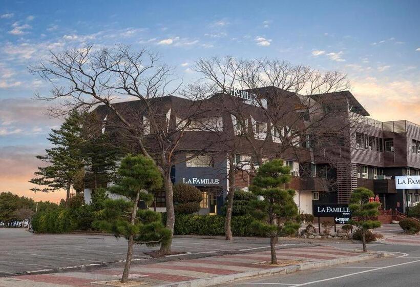 Hotel La Famille