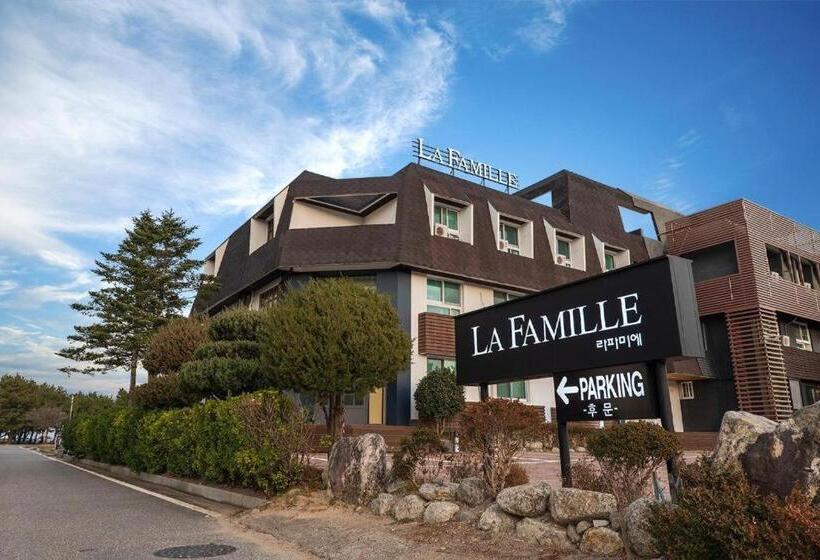 Hotel La Famille