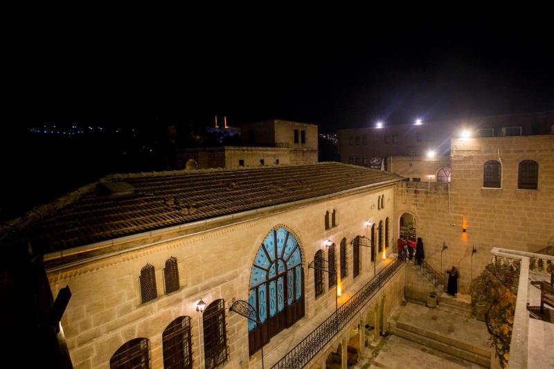 هتل La Riva Konakları