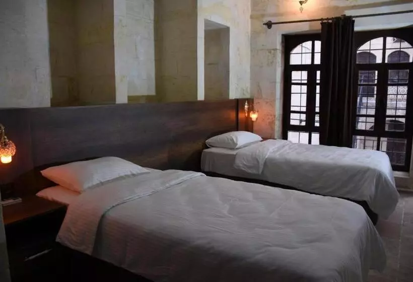 هتل La Riva Konakları