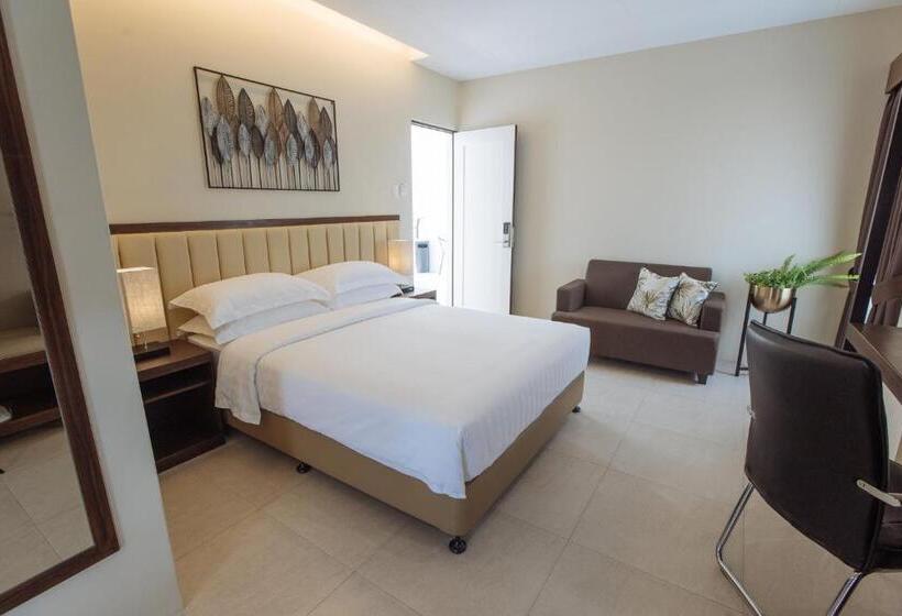 בית מלון כפרי Rovira Suites