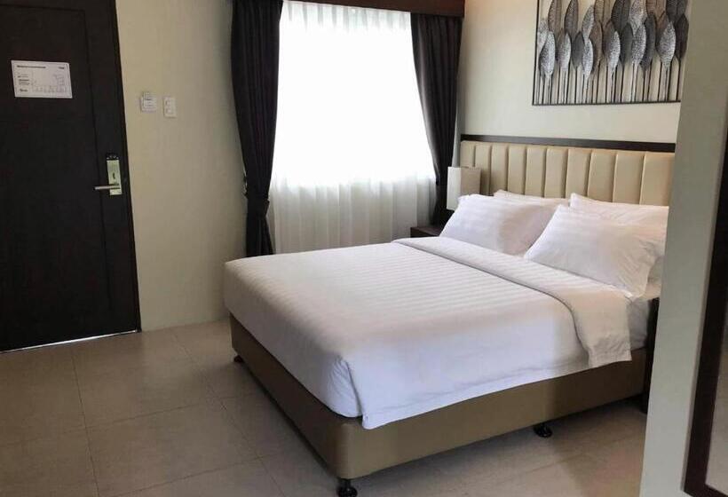 בית מלון כפרי Rovira Suites