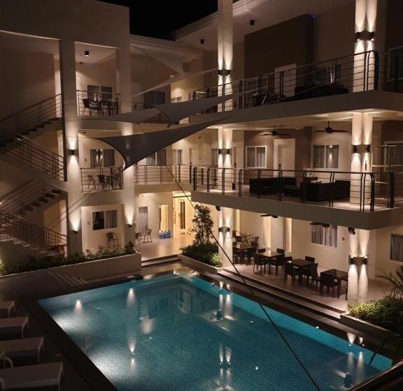 בית מלון כפרי Rovira Suites