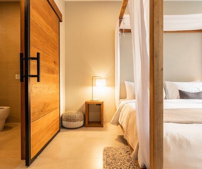 Hotel Zee Luxury Boutique