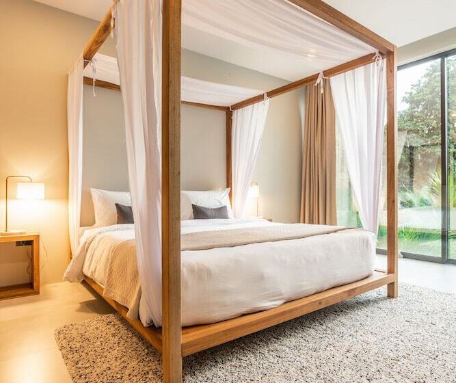 Hotel Zee Luxury Boutique