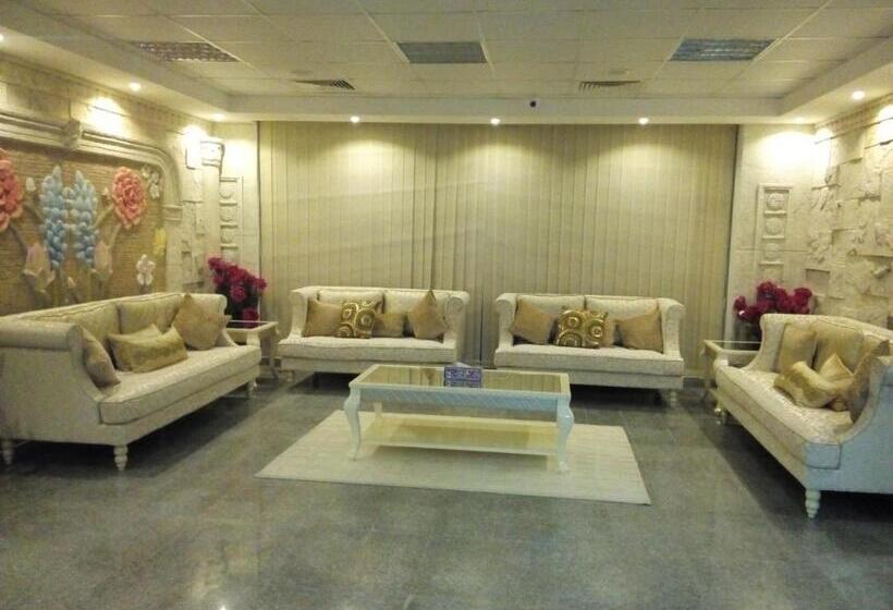 Platinium Hotel Apartments