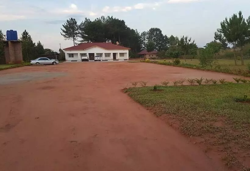 Rayoni Guesthouse B&b