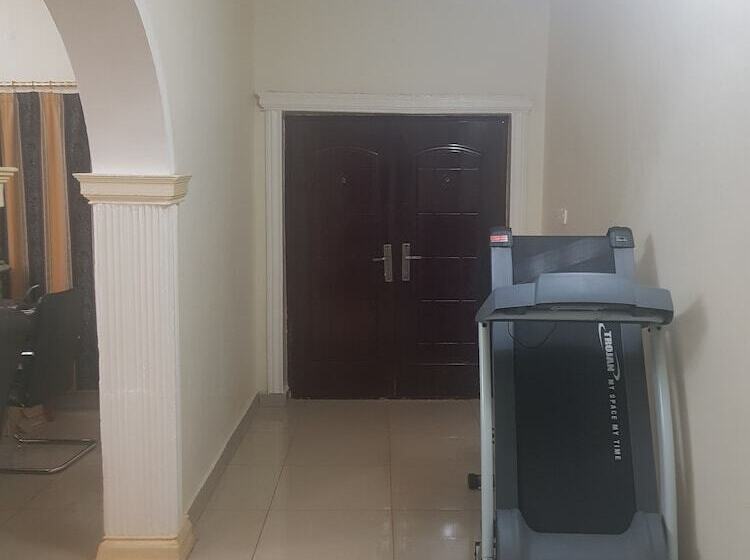 Rayoni Guesthouse B&b