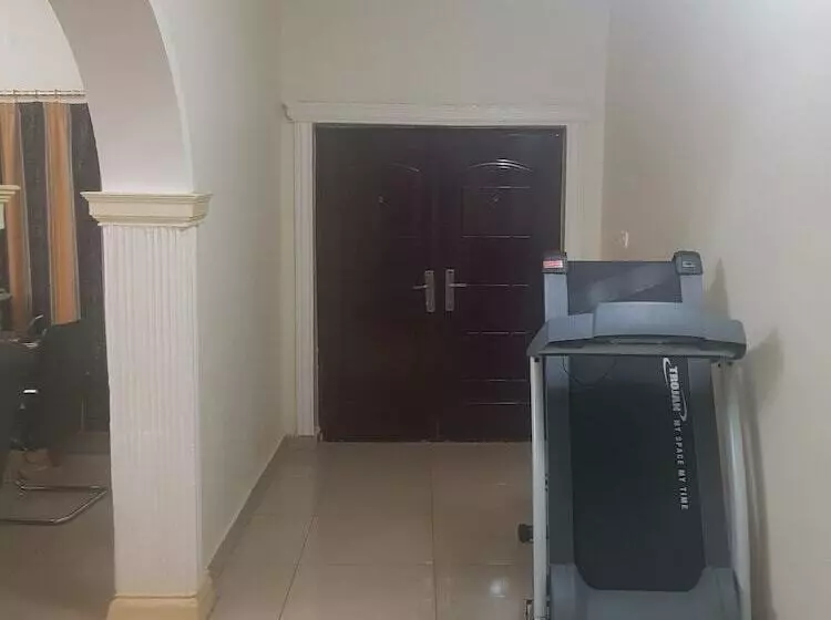 Rayoni Guesthouse B&b