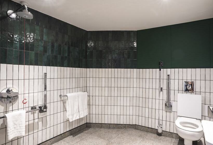 The Gate London City