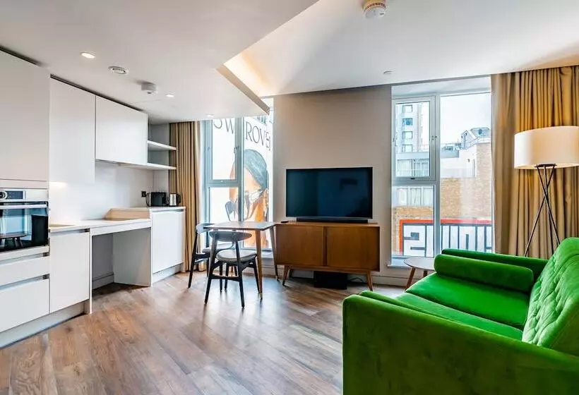 The Gate London City