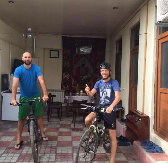 هاستل Huseyn Houses