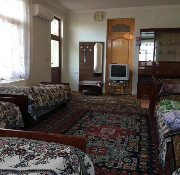 هاستل Huseyn Houses