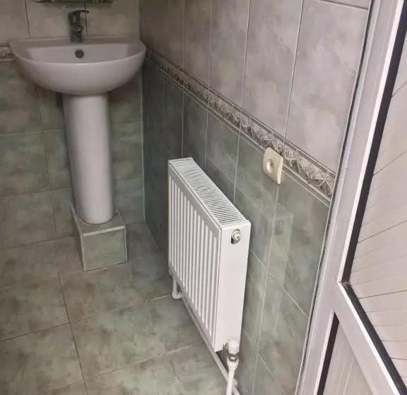 هاستل Huseyn Houses