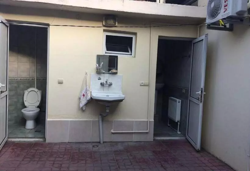 هاستل Huseyn Houses