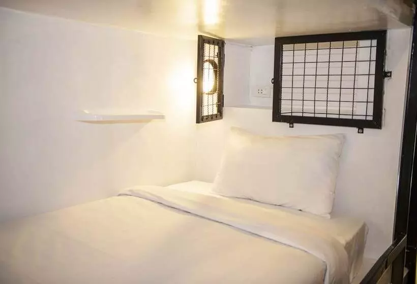 هاستل Mad Monkey Luang Prabang