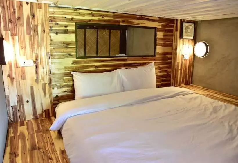 هاستل Mad Monkey Luang Prabang