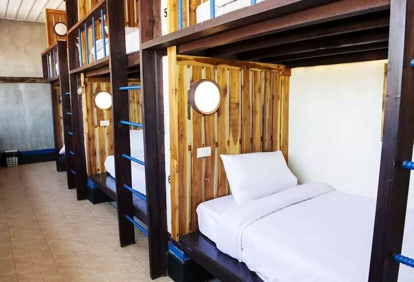 هاستل Mad Monkey Luang Prabang