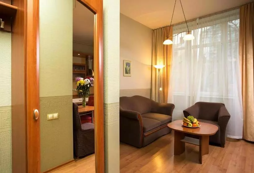 Arcada Apartments