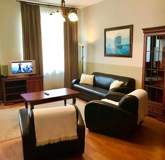 Arcada Apartments