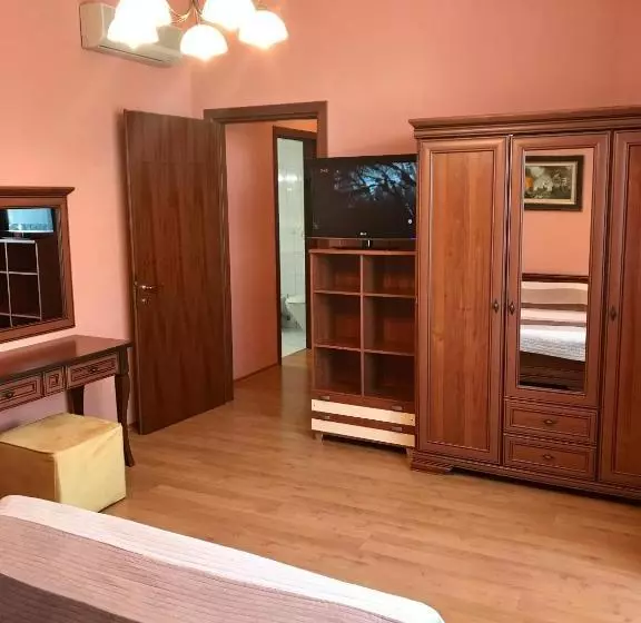 Arcada Apartments