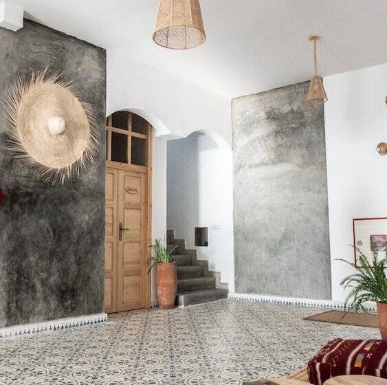 ペンション Blue Mind Surf & Yoga Tribe