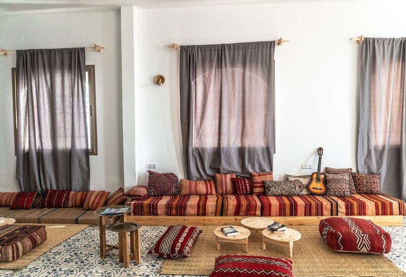 ペンション Blue Mind Surf & Yoga Tribe