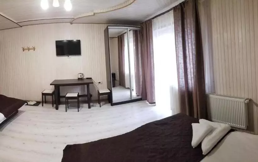 Majatalo Guest House Mountain