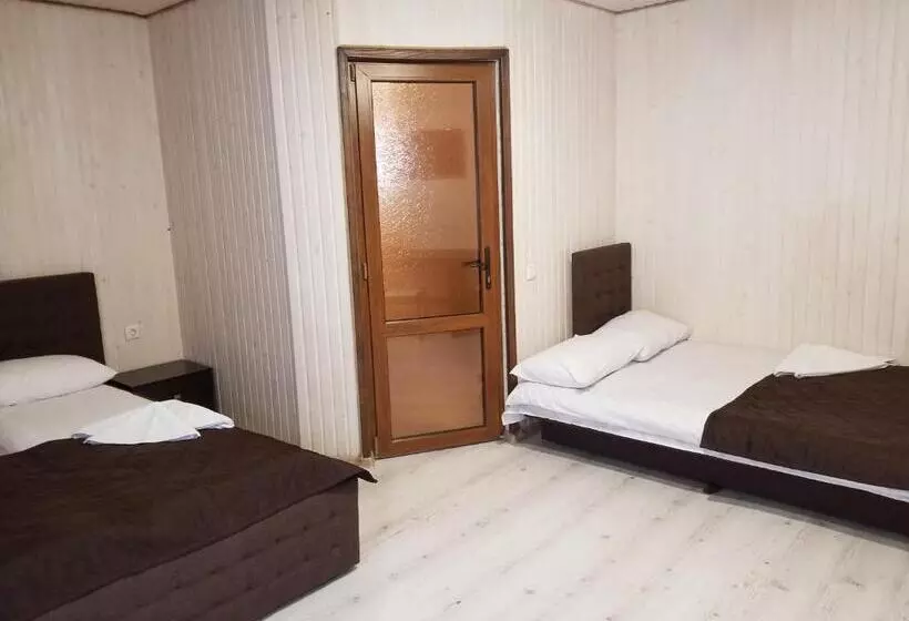 Majatalo Guest House Mountain