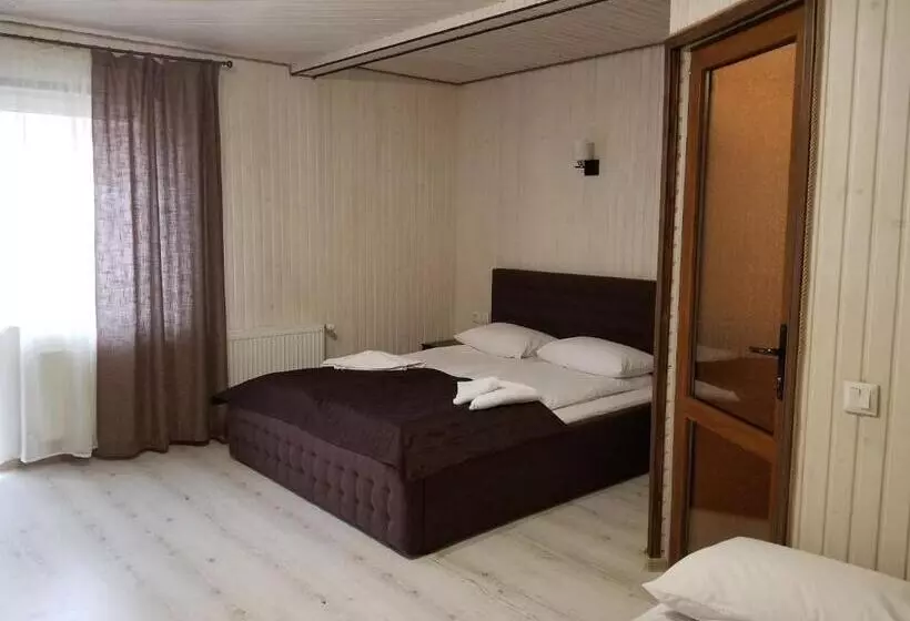 Majatalo Guest House Mountain