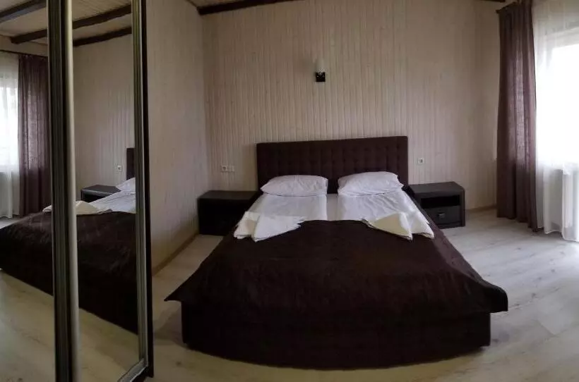 Majatalo Guest House Mountain