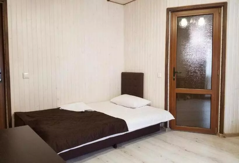 Majatalo Guest House Mountain