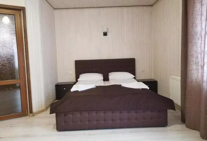 Majatalo Guest House Mountain