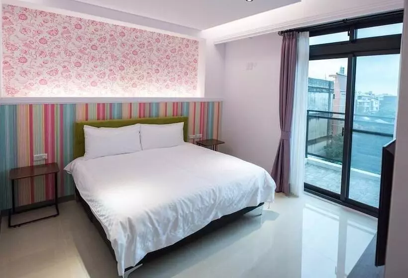 پانسیون Travel Mind