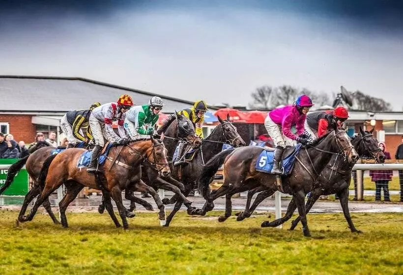 Edwards Cottage  Grove Road Cottages