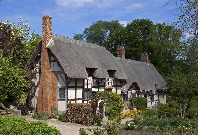 Edwards Cottage  Grove Road Cottages