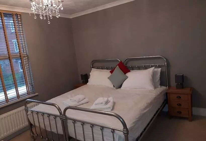 Edwards Cottage  Grove Road Cottages