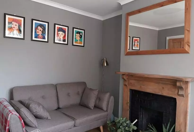 Edwards Cottage  Grove Road Cottages