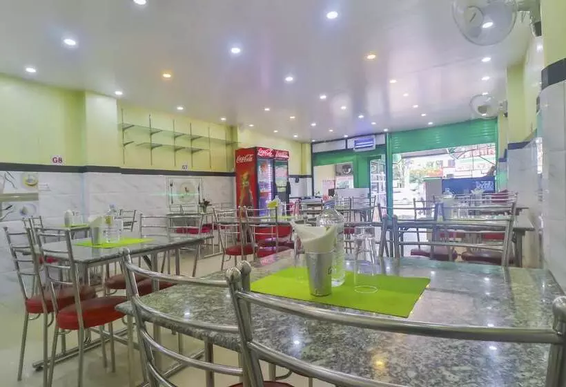 هتل Aahar Spicy Kitchen And Rest House By Oyo Rooms