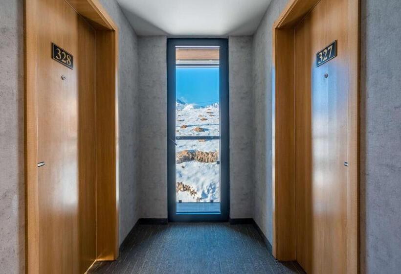 هتل Best Western  Gudauri